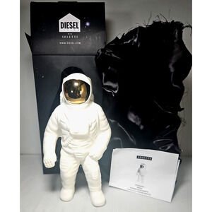 Cosmic Starman flower  Vase White/Gold- Diesel Living with Seletti Astronaut